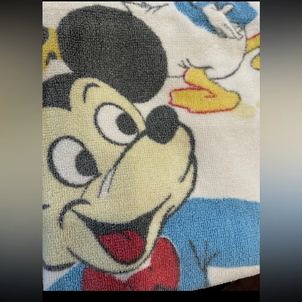 Walt Disney productions Wamsutta heritage 1970s all cotton bath towel‎ 39”x23”